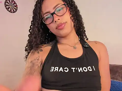 Snapshot of SarahhSmithh chatting on July 21, 2:40 pm SarahhSmithh online show from July 21, 2:40 pm