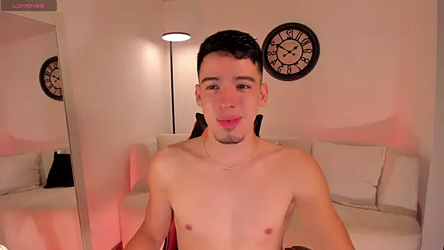 Snapshot of david_osoriox chatting on July 19, 9:00 pm david osoriox online show from July 19, 9:00 pm