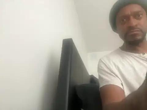 A1KinG415 online show from July 16, 10:51 pm