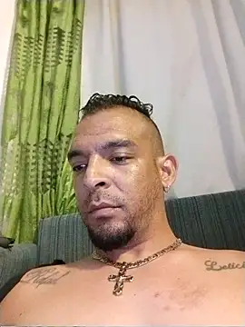 Snapshot of CarlitoCubano chatting on July 17, 1:36 am CarlitoCubano online show from July 17, 1:36 am