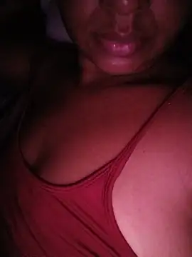 Snapshot of karolbbhot chatting on July 17, 3:26 am karolbbhot online show from July 17, 3:26 am