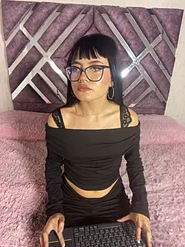Saphira Pink online show from July 17, 5:54 pm