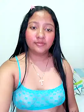 Snapshot of Luna_Dorada chatting on July 18, 9:45 pm Luna Dorada online show from July 18, 9:45 pm