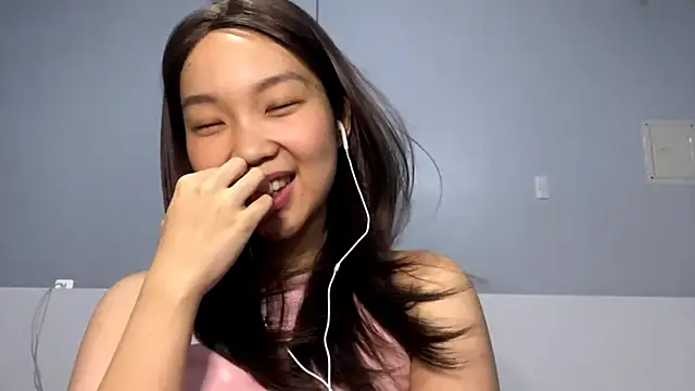 Snapshot of KassandraBrentz chatting on July 19, 10:34 am KassandraBrentz online show from July 19, 10:34 am
