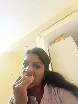 Snapshot of ashwini805057 chatting on July 18, 8:34 am ashwini805057 online show from July 18, 8:34 am