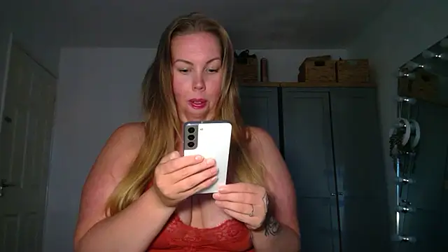 BecWilde online show from July 31, 7:22 pm