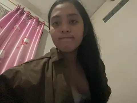 Snapshot of hazelnuties chatting on July 17, 1:52 pm hazelnuties online show from July 17, 1:52 pm