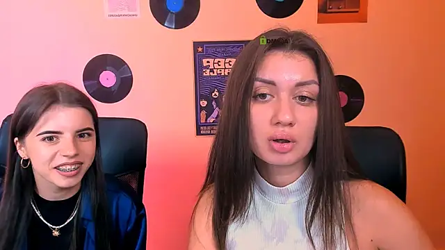 Snapshot of selena_crystal chatting on July 19, 9:50 am selena crystal online show from July 19, 9:50 am