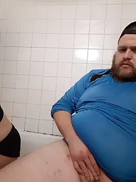 lil420brat online show from August 4, 11:59 am