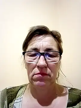 Snapshot of velvetsky651 chatting on July 20, 6:21 pm velvetsky651 online show from July 20, 6:21 pm