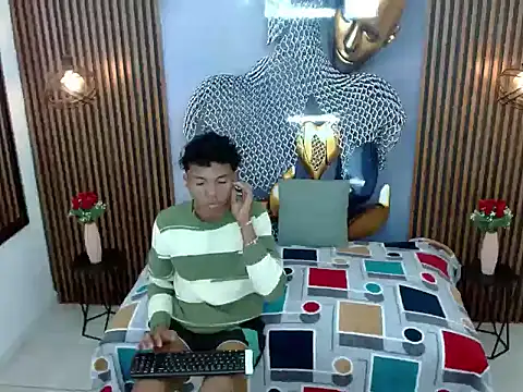 Snapshot of AlessandroBlack_ chatting on July 20, 8:11 pm AlessandroBlack online show from July 20, 8:11 pm