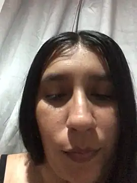 Snapshot of Foxy_April chatting on July 18, 1:36 am Foxy April online show from July 18, 1:36 am