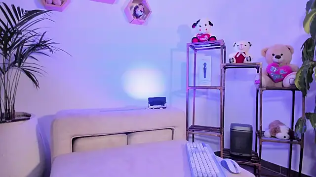 kitsune Kass online show from July 24, 6:42 am