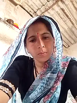 Snapshot of Neetujaan15 chatting on July 18, 9:40 am Neetujaan15 online show from July 18, 9:40 am