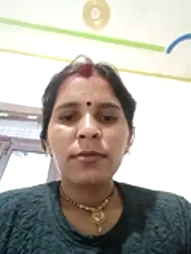 Snapshot of Kiranjaan20 chatting on July 19, 9:06 am Kiranjaan20 online show from July 19, 9:06 am