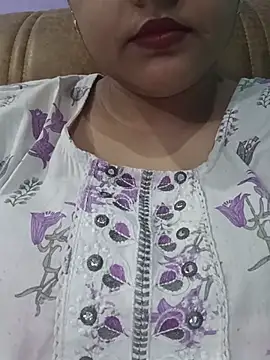 Snapshot of your_asma_babby chatting on July 18, 12:47 pm your asma babby online show from July 18, 12:47 pm