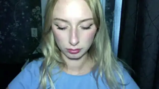 ellisweets online show from August 9, 4:24 pm