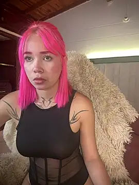 dream pink online show from July 22, 2:30 pm