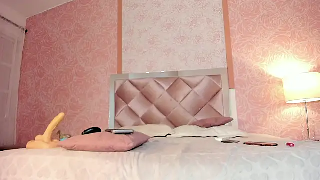 Jenna1  online show from October 4, 12:39 pm