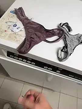 swissboy22 online show from April 25, 11:57 am