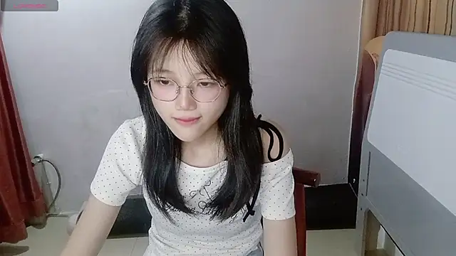 Snapshot of Tinley-vv chatting on July 19, 8:56 am Tinley-vv online show from July 19, 8:56 am