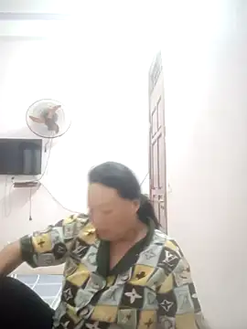 Snapshot of Queenie9z chatting on July 19, 2:25 pm Queenie9z online show from July 19, 2:25 pm