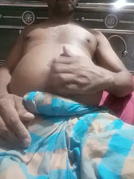 Snapshot of DESHIgayboy chatting on July 21, 9:43 am DESHIgayboy online show from July 21, 9:43 am