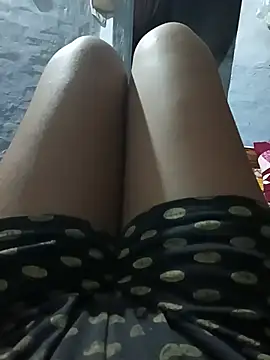 Snapshot of Rmee987 chatting on July 20, 9:27 am Rmee987 online show from July 20, 9:27 am