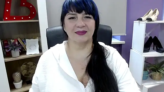 Snapshot of velvet_gloria chatting on July 21, 6:15 am velvet gloria online show from July 21, 6:15 am