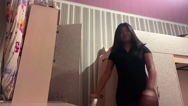 JohannaMickiewicz online show from July 23, 3:52 pm