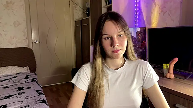 Rina Right online show from August 5, 10:37 pm