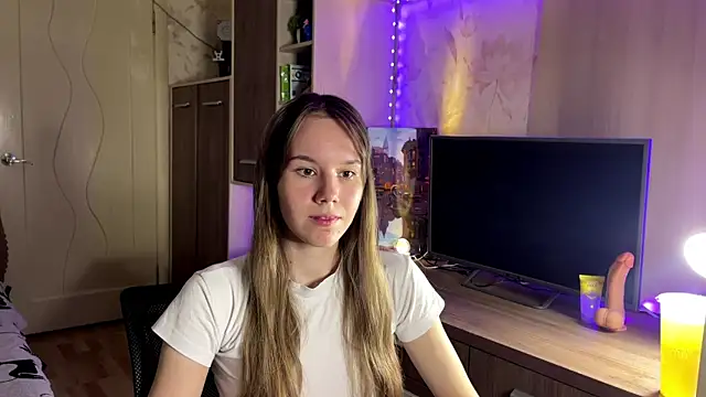 Rina Right online show from August 4, 10:47 pm