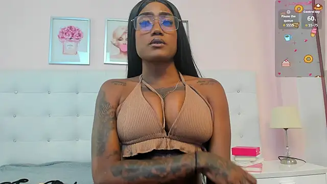 TattiBellX online show from July 22, 6:32 pm