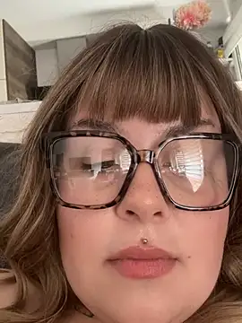 Peachy bella online show from July 22, 11:01 am