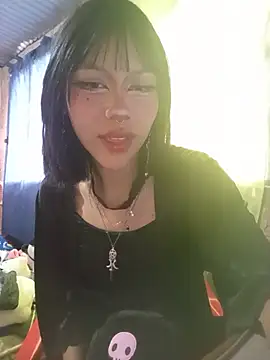 Snapshot of komi_chuu chatting on July 21, 5:36 pm komi chuu online show from July 21, 5:36 pm