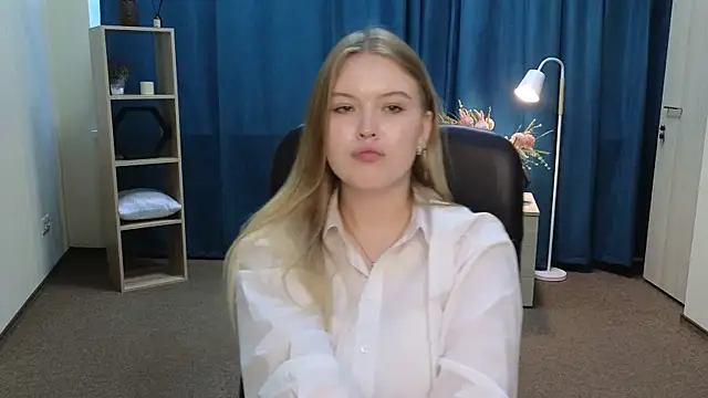 HortensiaHall online show from July 24, 3:57 am