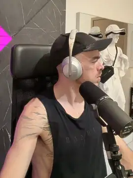 logan2kelly online show from July 31, 5:54 pm