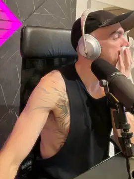 logan2kelly online show from July 28, 8:52 pm