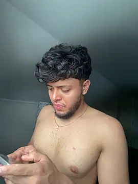 AronCollazos online show from July 21, 8:32 pm