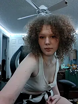 MaddieBoo1 online show from July 22, 3:08 am