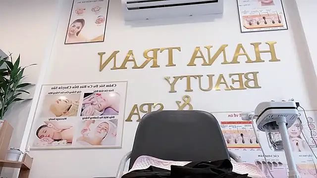 Snapshot of Katy_Bae chatting on September 23, 4:19 am Katy Bae online show from September 23, 4:19 am