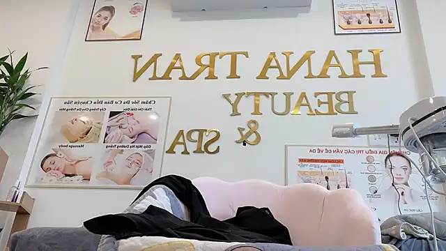 Snapshot of Katy_Bae chatting on October 17, 4:38 am Katy Bae online show from October 17, 4:38 am