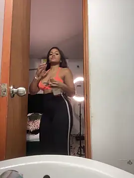 riri brunnete online show from April 22, 3:46 am
