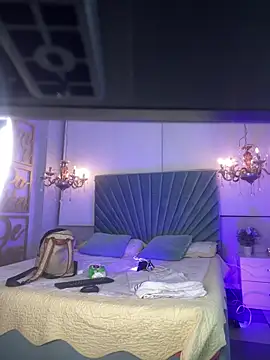 riri brunnete online show from March 4, 4:20 am