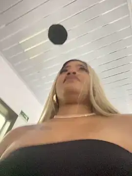 riri brunnete online show from April 1, 4:03 am