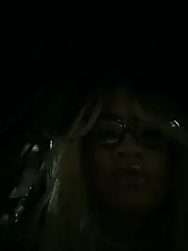 riri brunnete online show from May 20, 4:31 am