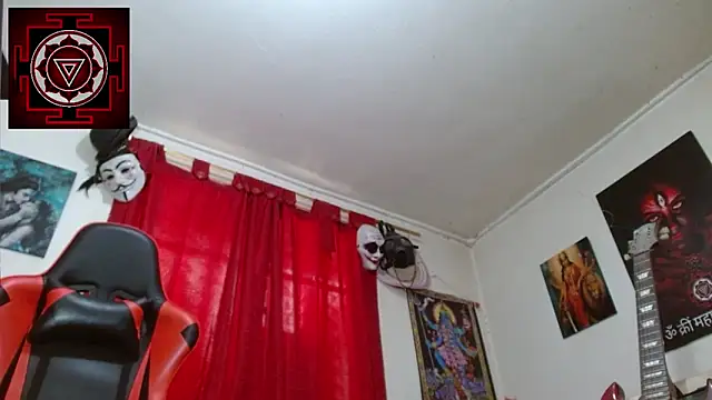 Snapshot of Amanda_Valeska chatting on April 18, 5:04 pm Amanda Valeska online show from April 18, 5:04 pm