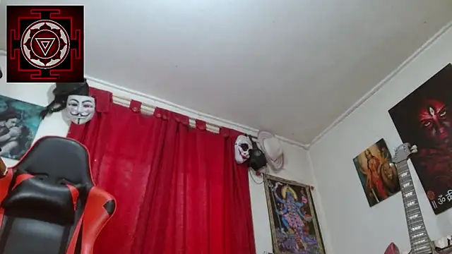 Amanda Valeska online show from November 10, 6:13 pm