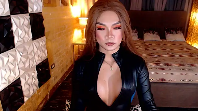 BigCockJewel online show from February 6, 9:00 pm