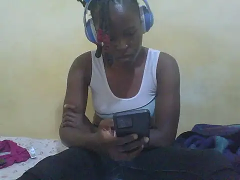 Snapshot of Shan-Avril chatting on July 24, 8:32 am Shan-Avril online show from July 24, 8:32 am